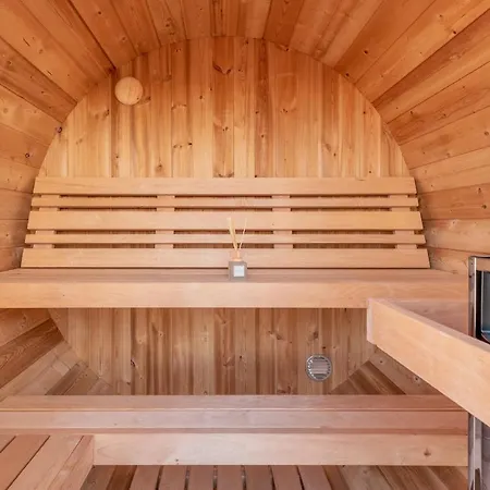 Guestready - Small Single Private Rooftop & Spa