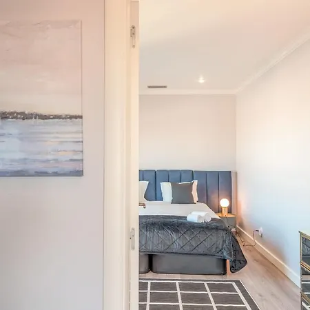 Guestready - Small Single Private Rooftop & Spa Lisbon